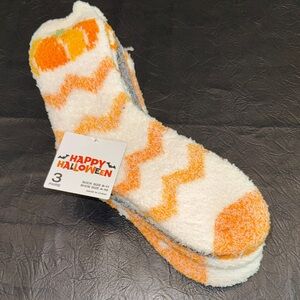 Happy Halloween Women's Fuzzy Socks - Orange/White & Black/Orange